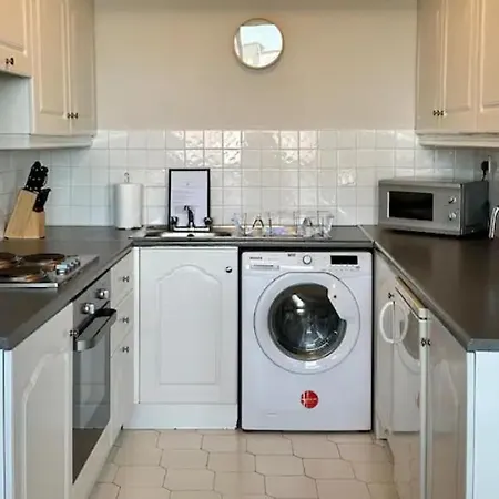 Apartment Centre Dockside - 2 Bed, 2 Bath *